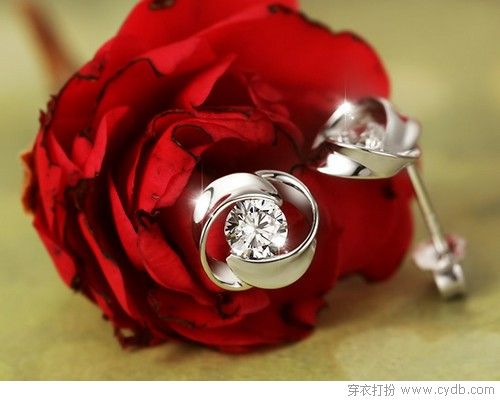 女人身上怎么能少得了飾品