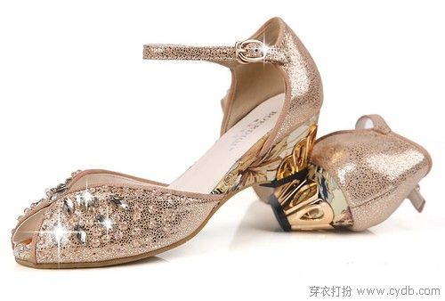 女人的鞋柜就該豐富