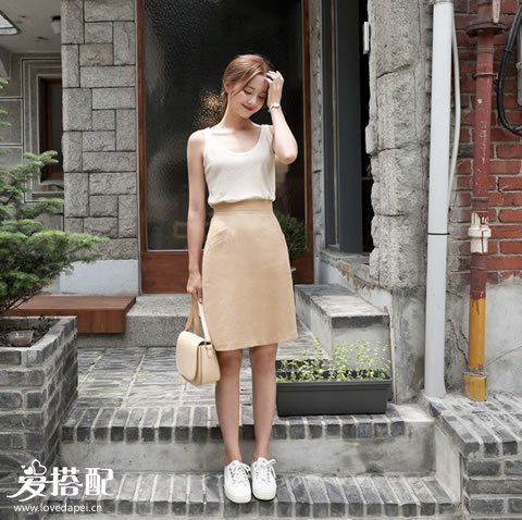氣質優雅風   搭配：米色+杏色