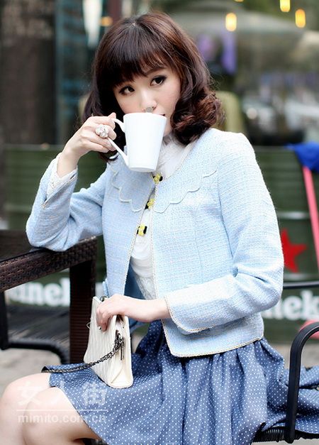 秋日外套搭配 打造甜美淑女風